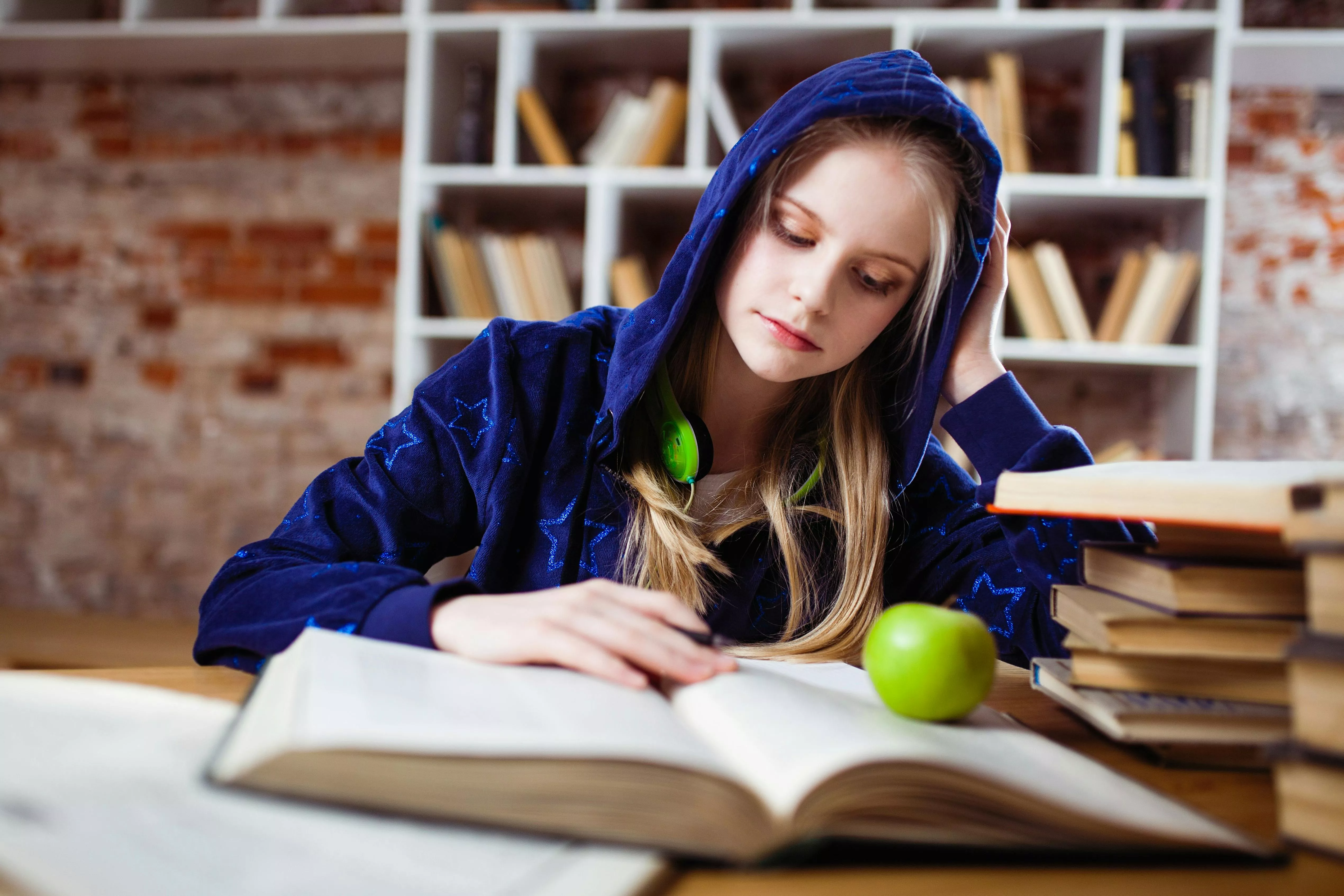 teen reading